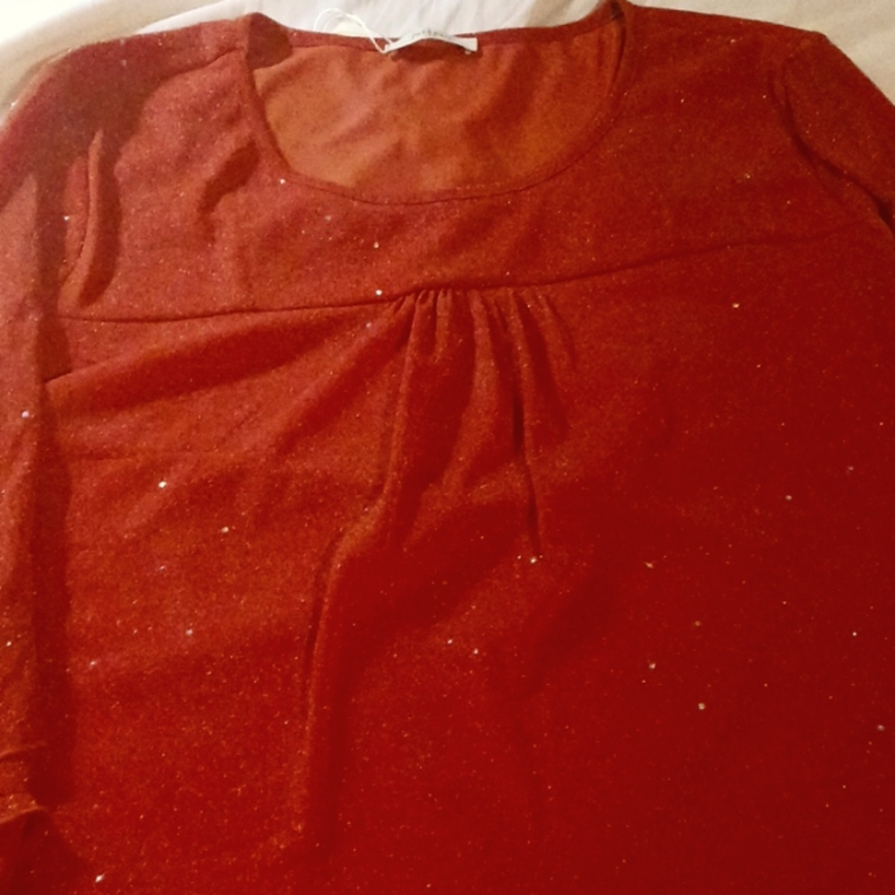 Elegant Red With Gold Threads Women's Top - Picture 13 of 15